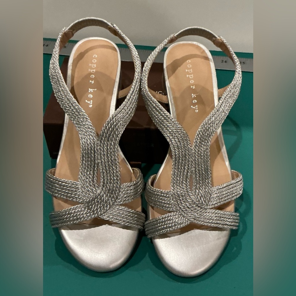Copper Key Braided Metallic Silver Girl’s Sandals Size 3Y